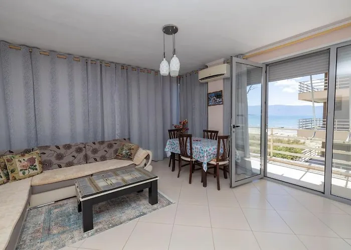 Apartment The Blue By Pikhost Vlorë
